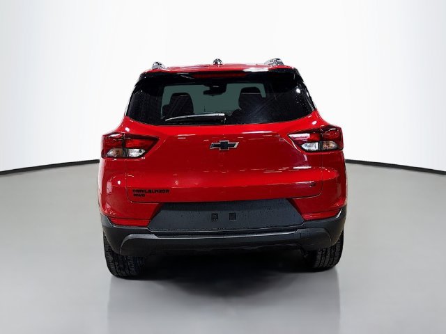 New 2026 Chevrolet TrailBlazer LT w/ Midnight Edition AWD/4WD image 9