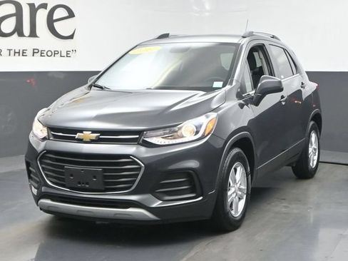 Used 2017 Chevrolet Trax LT FWD image 7
