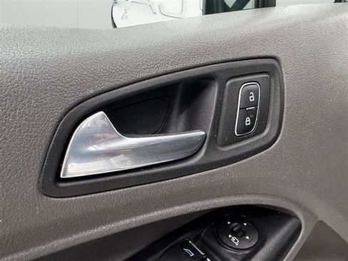 Used 2022 Ford Transit Connect XLT FWD image 13