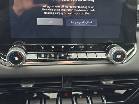 New 2025 GMC Canyon Elevation w/ Convenience Package image 24