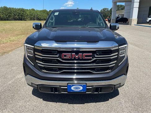 Used 2025 GMC Sierra 1500 SLT AWD/4WD image 10