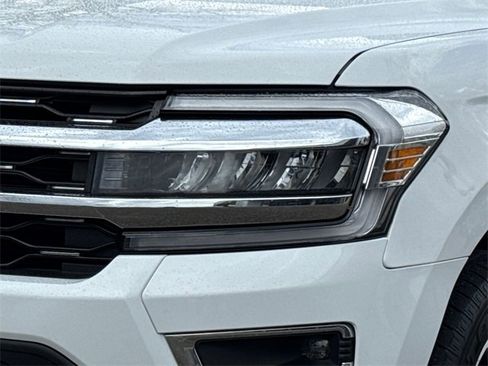 Certified 2024 Ford Expedition Limited image 4