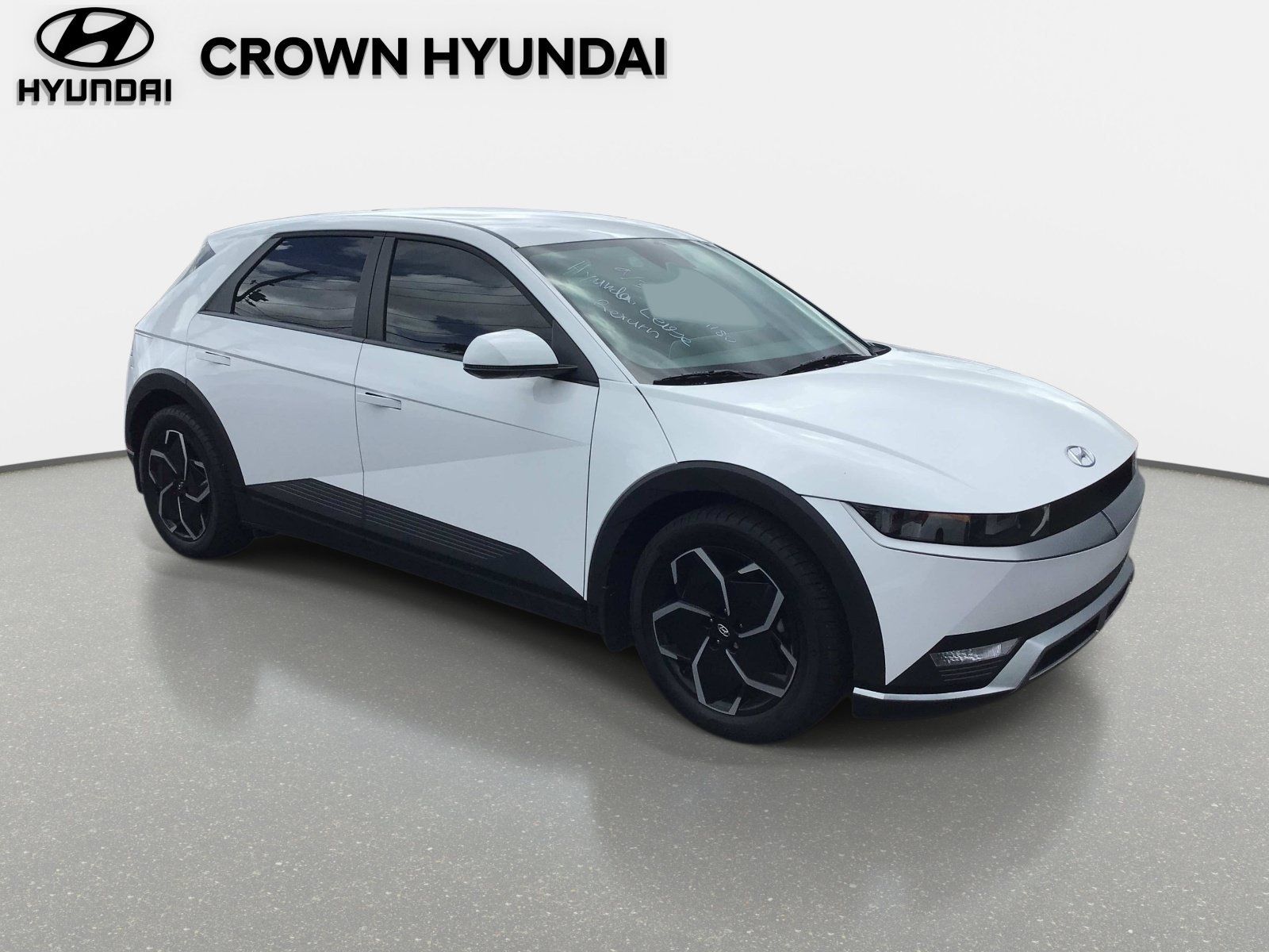Used 2024 Hyundai Ioniq 5 SE RWD image 3