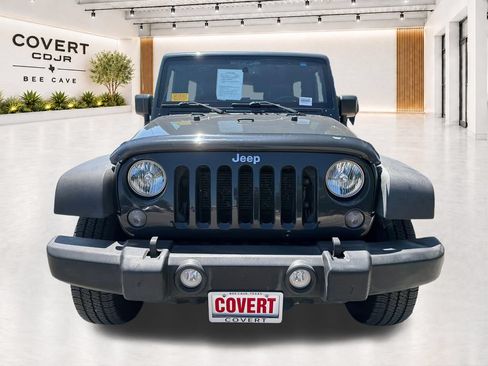 Used 2017 Jeep Wrangler Unlimited Sport w/ Quick Order Package 24S AWD/4WD image 3