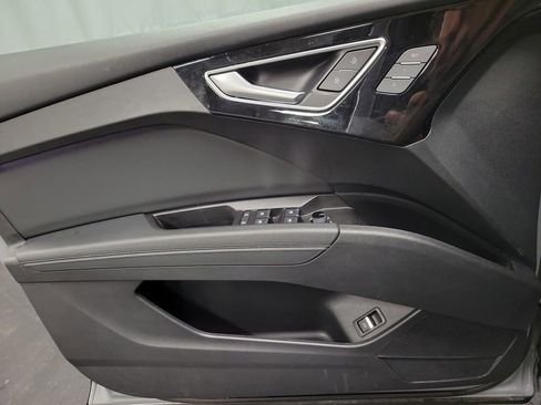 Used 2023 Audi Q4 e-tron Premium Plus image 23