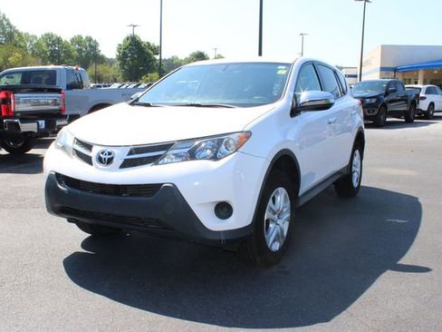 Used 2015 Toyota RAV4 LE AWD/4WD image 14