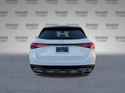 Used 2024 Mercedes-Benz GLC 300 image 8