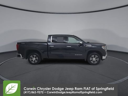Used 2025 GMC Sierra 1500 SLT AWD/4WD image 17