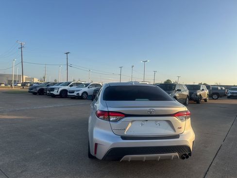 Used 2021 Toyota Corolla SE image 16