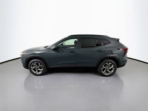 New 2026 Chevrolet Trax LT w/ LT Convenience Package FWD image 4