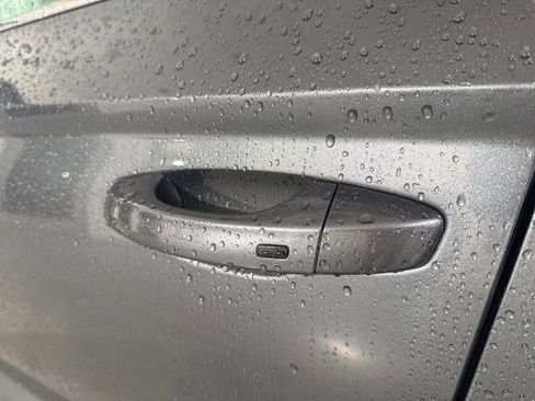 Used 2022 Volkswagen Taos SE image 18