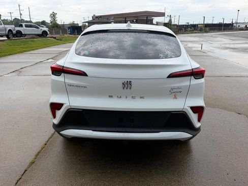 Used 2025 Buick Envista Preferred w/ Convenience II Package FWD image 4