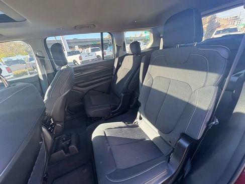 Used 2024 Jeep Grand Cherokee L Laredo image 13
