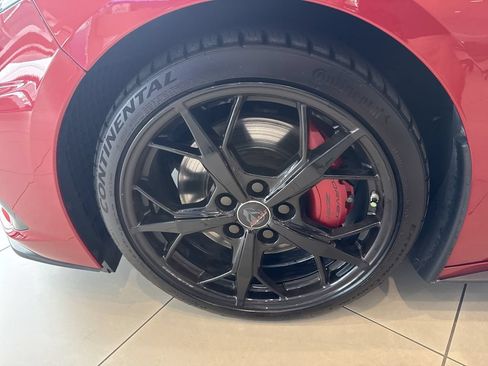 Used 2022 Chevrolet Corvette Stingray Premium Conv w/ Z51 Performance Package RWD image 10
