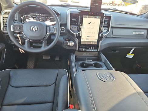 New 2026 RAM 1500 Laramie AWD/4WD image 12