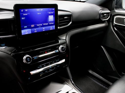 Used 2022 Ford Explorer ST w/ ST High-Performance Pack image 31