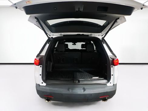 Used 2023 Chevrolet Traverse LT w/ LPO, Floor Liner Package image 18