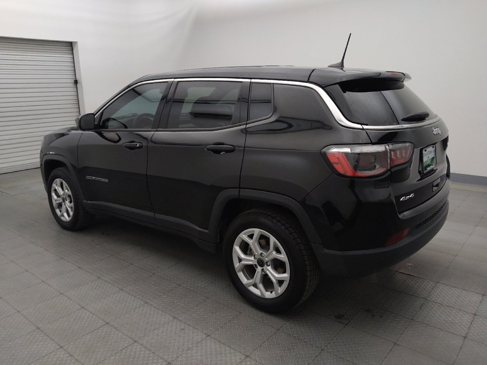 Used 2025 Jeep Compass Sport AWD/4WD image 3