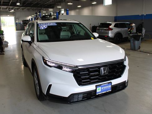 Used 2024 Honda CR-V EX image 3