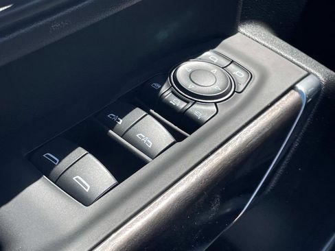 Used 2022 Chevrolet Silverado 3500 LTZ w/ LTZ Convenience Package image 17