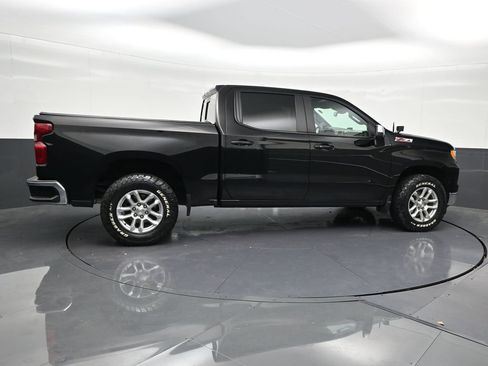 Used 2024 Chevrolet Silverado 1500 LT w/ Z71 Off-Road Package image 7