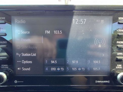 Used 2022 Toyota Corolla LE FWD image 22