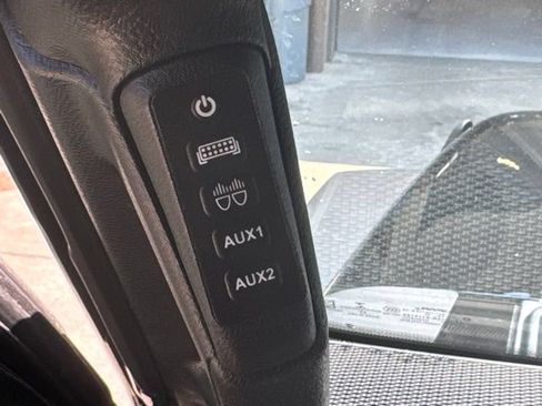 Used 2023 Jeep Wrangler Sport AWD/4WD image 15