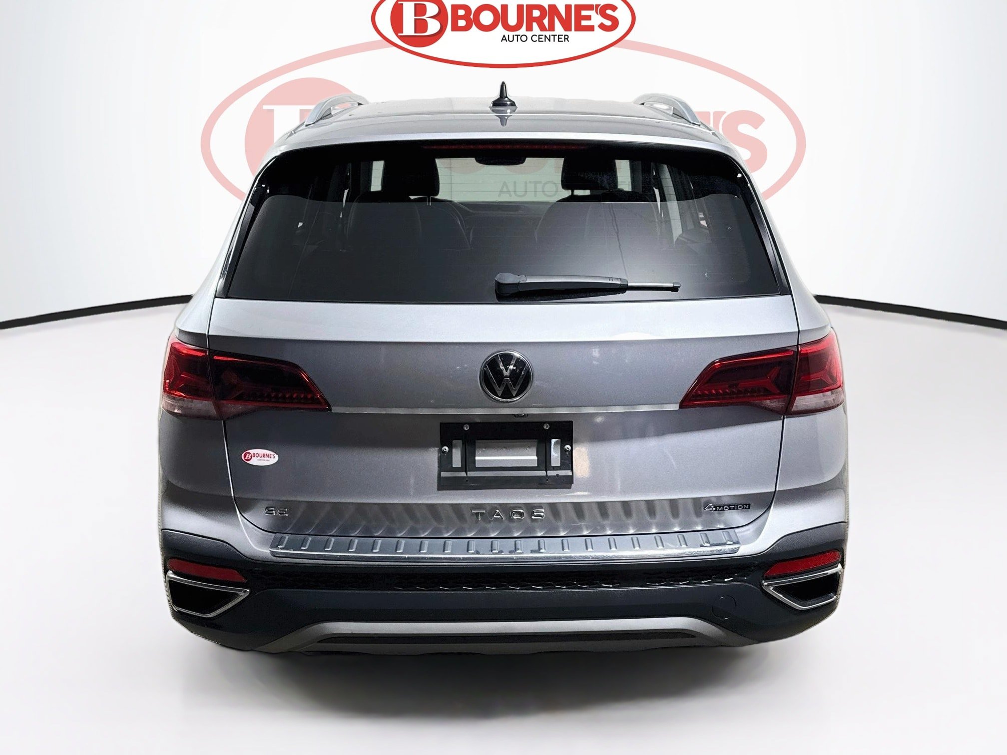 Used 2023 Volkswagen Taos SE w/ Black Wheel Package AWD/4WD image 9