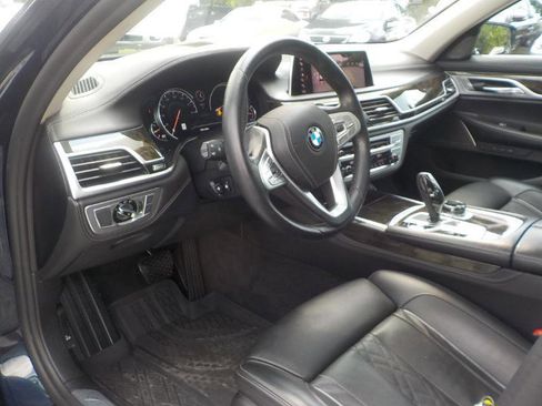 Used 2019 BMW 740i xDrive w/ Executive Package AWD/4WD image 10