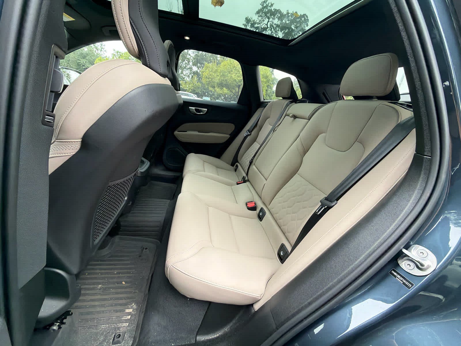 Used 2026 Volvo XC60 B5 Plus AWD/4WD image 23