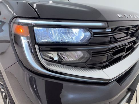 Used 2025 Ford Expedition Platinum w/ Driver's Package image 11