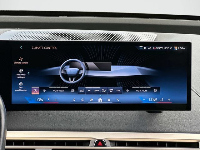 Used 2024 BMW iX xDrive50 AWD/4WD image 5