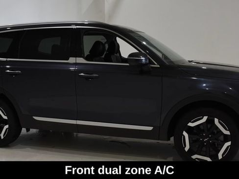Used 2025 Kia Telluride S FWD image 3