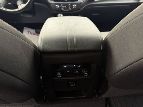 Used 2018 Chevrolet Traverse LT FWD image 31