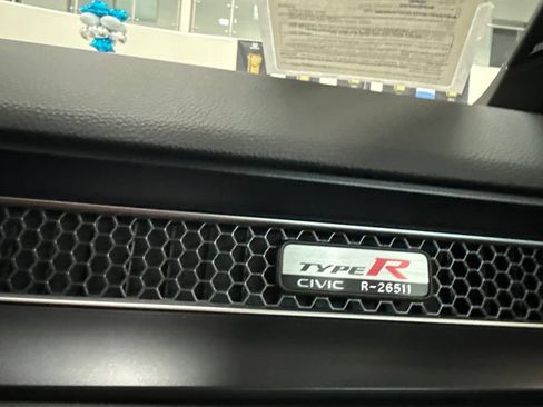 Certified 2024 Honda Civic Type R image 15