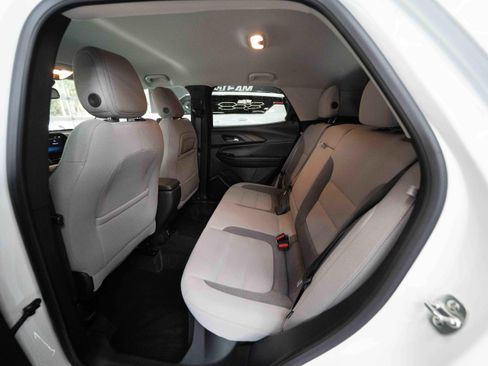 Used 2024 Chevrolet TrailBlazer LT w/ Convenience Package AWD/4WD image 23