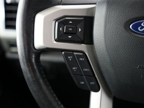 Used 2018 Ford F150 Lariat w/ Equipment Group 502A Luxury AWD/4WD image 16