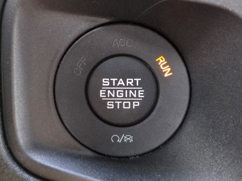 Used 2025 Jeep Wrangler Unlimited Sport AWD/4WD image 22