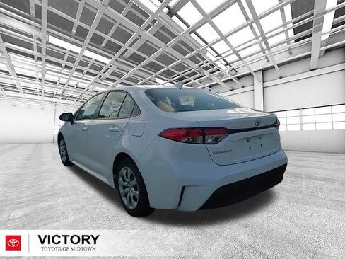 Used 2023 Toyota Corolla LE image 5