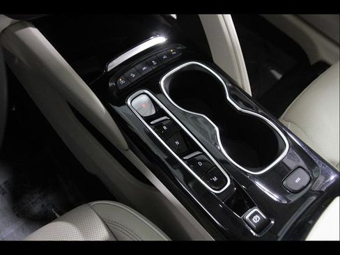 Used 2023 Buick Envision Avenir AWD/4WD image 17