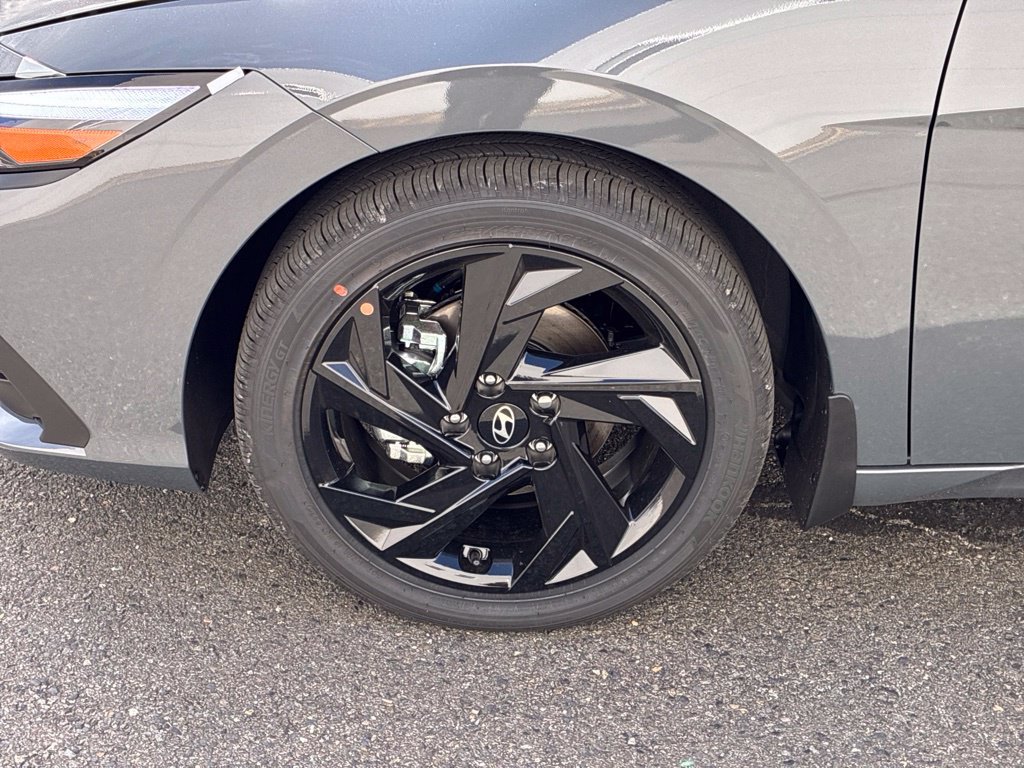 New 2026 Hyundai Elantra SEL Sport FWD image 40
