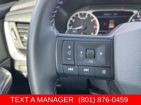 Used 2025 Nissan Rogue SV AWD/4WD image 24