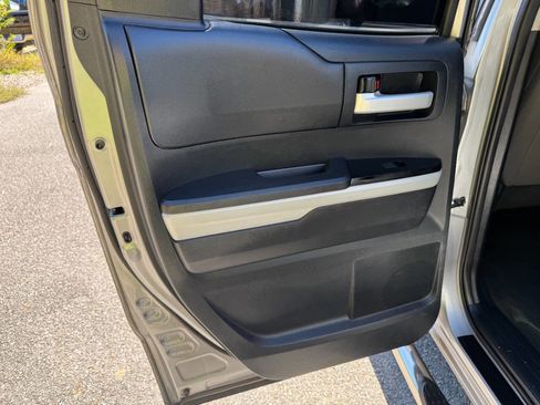 Used 2014 Toyota Tundra SR image 42