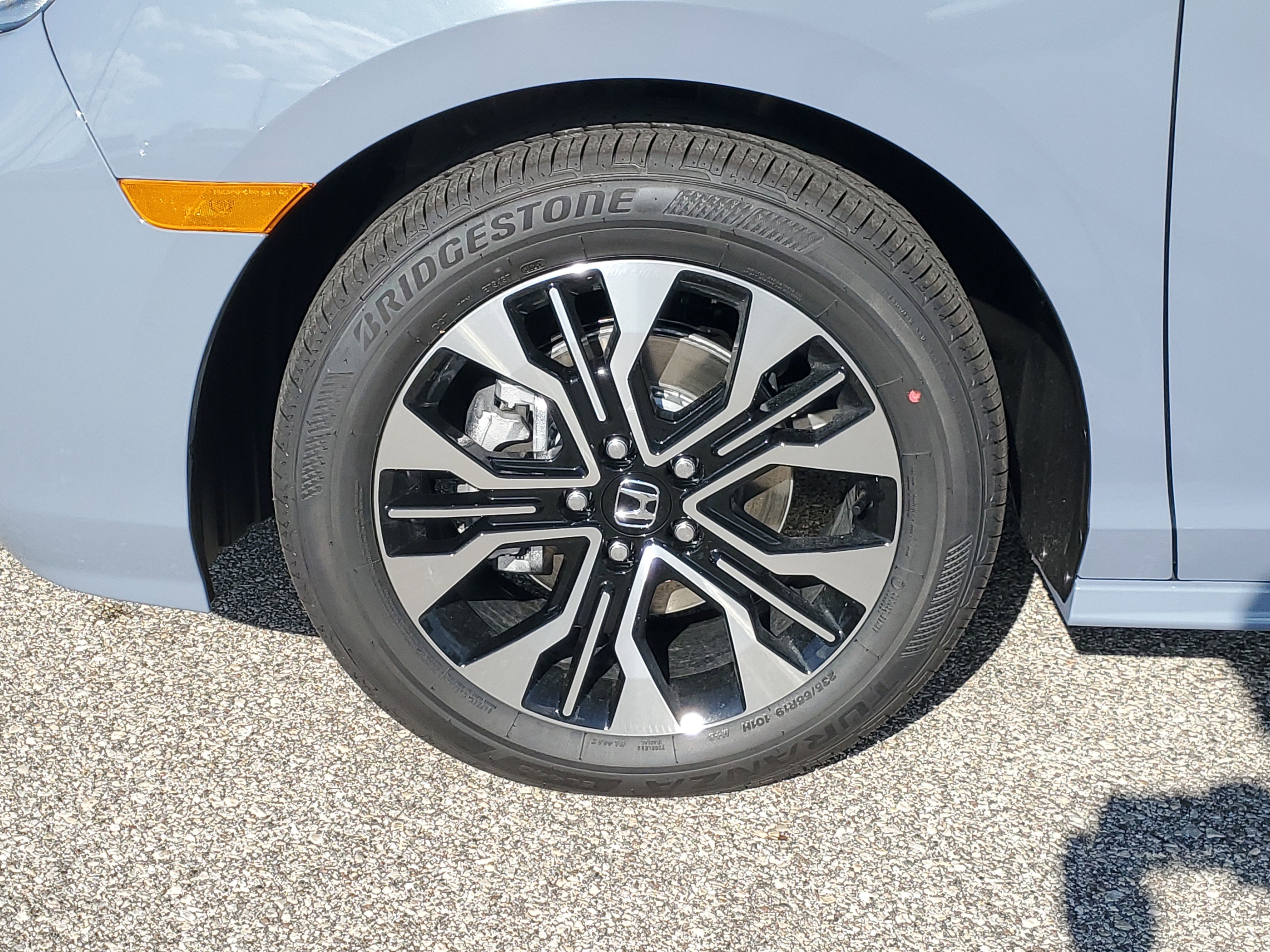 New 2026 Honda Odyssey Elite image 9