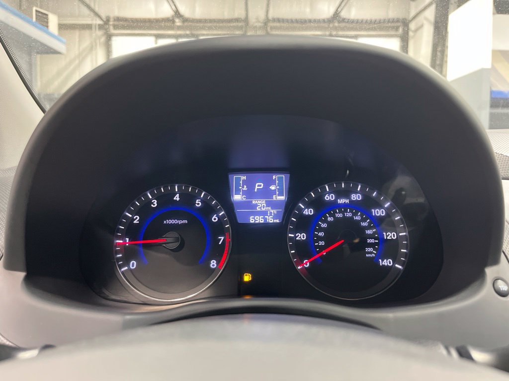 Used 2015 Hyundai Accent GLS FWD image 19