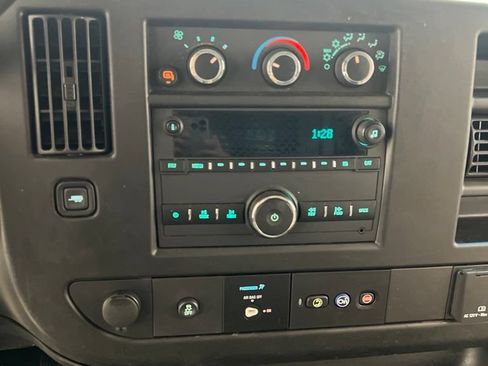Used 2023 Chevrolet Express 3500 Extended RWD image 11