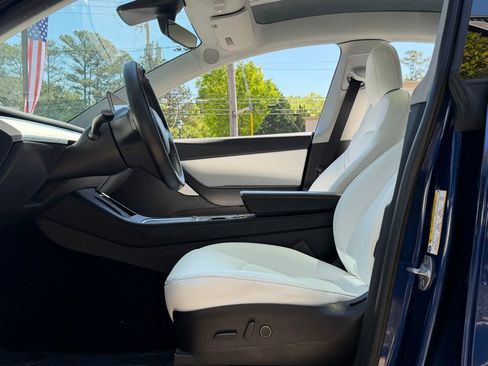 Used 2021 Tesla Model Y Long Range image 26