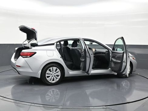 Used 2023 Nissan Sentra S FWD image 29