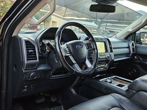 Used 2018 Ford Expedition Platinum RWD image 8