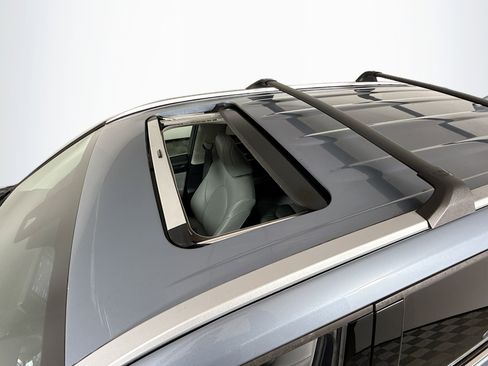 Certified 2022 Toyota Highlander XLE image 14